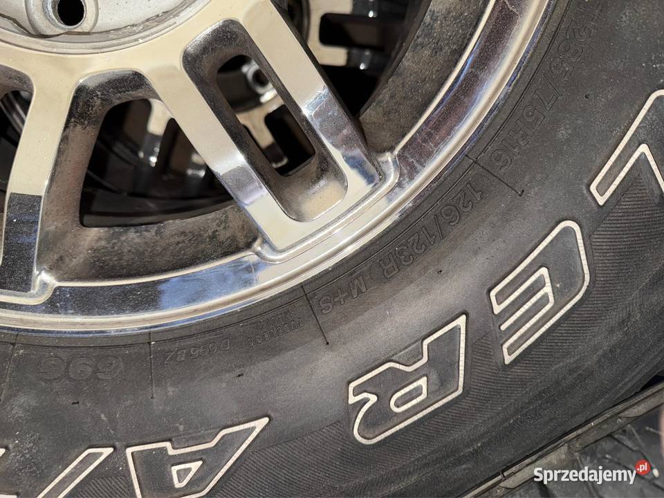 2857516 z felgami do Hummer H3 Niezdara sprzedam