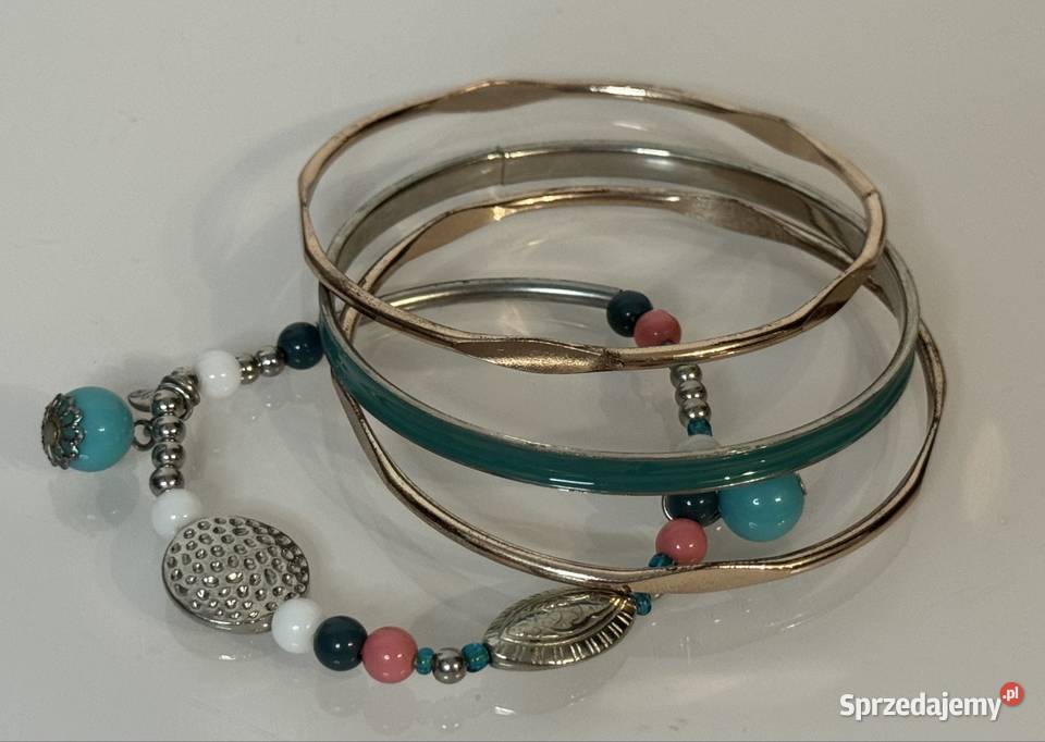Zestaw bransoletek