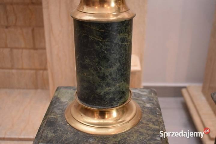 Postumenty Marmurowe Kolumny z Amforami Pilary Kraków