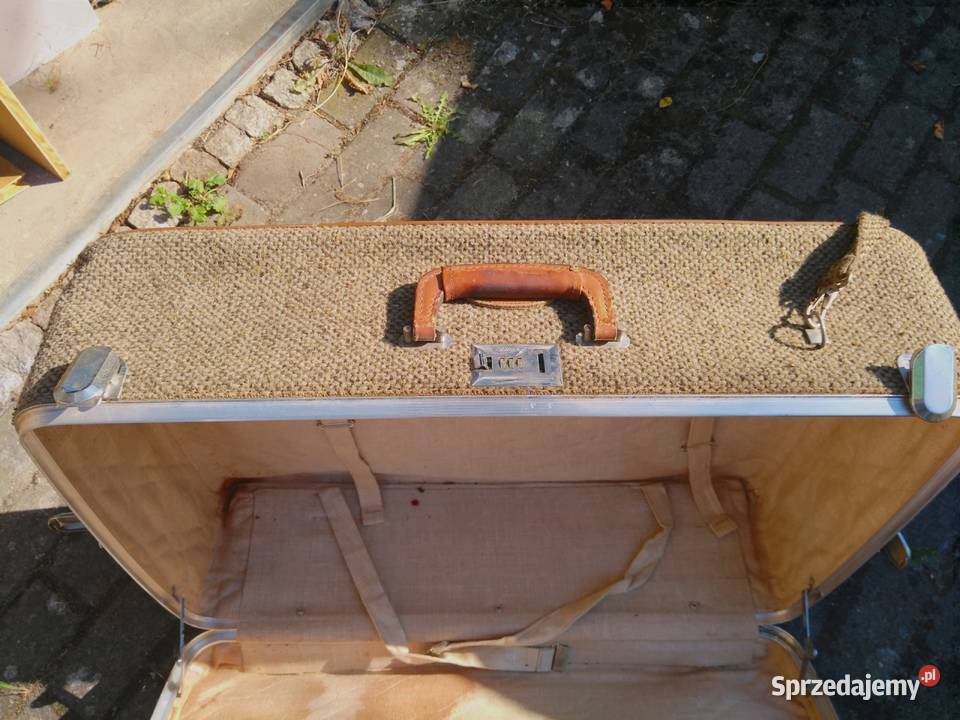 Stara walizka podróżna Szczecin