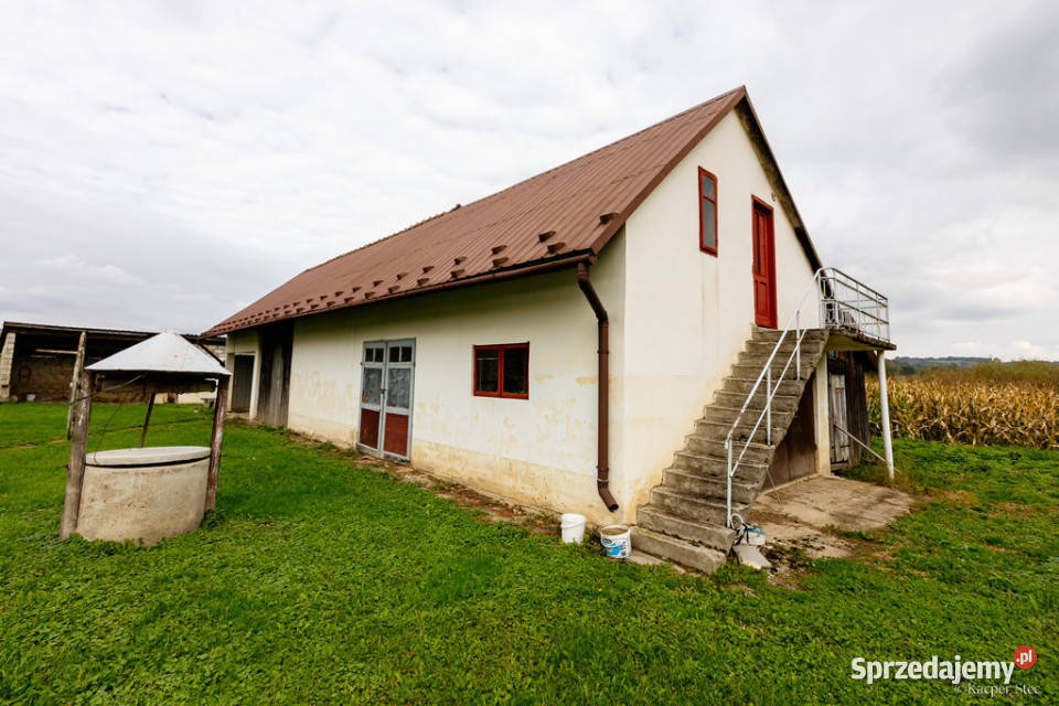 sprzedaży domu wolnostojącego 200m2 Łowczów