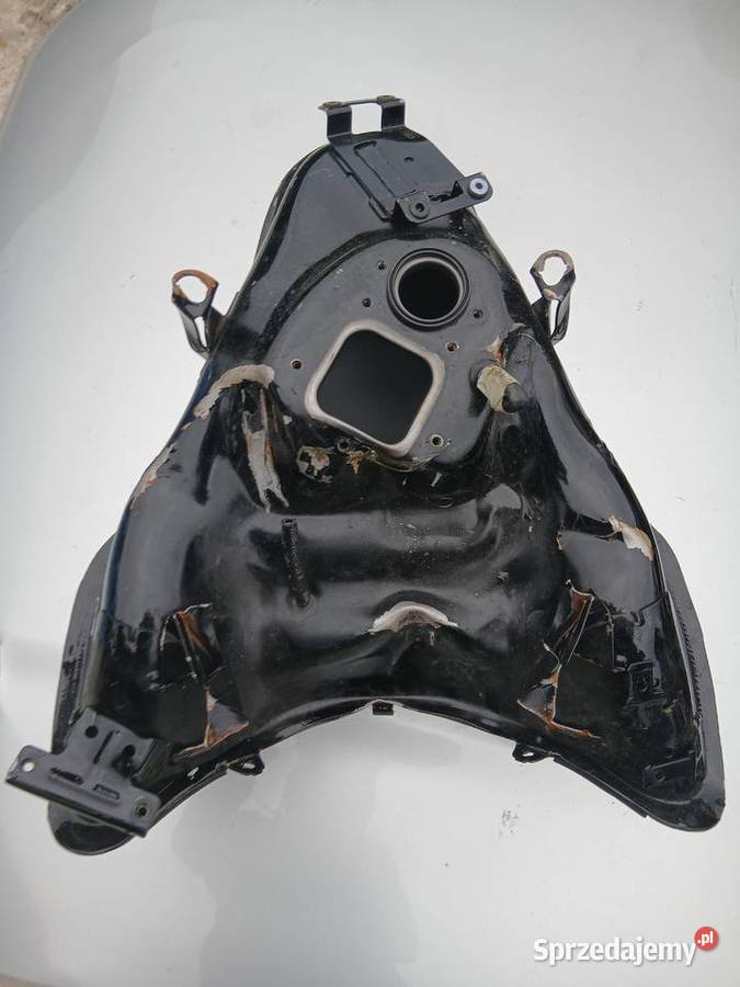 KTM Duke 790 2022 zbiornik paliwa uszkodzony Szczerbice
