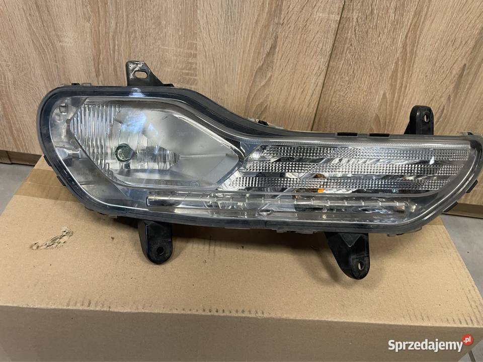 Ford Kuga mk2 halogen przód R prawy Oświetlenie Kozubszczyzna