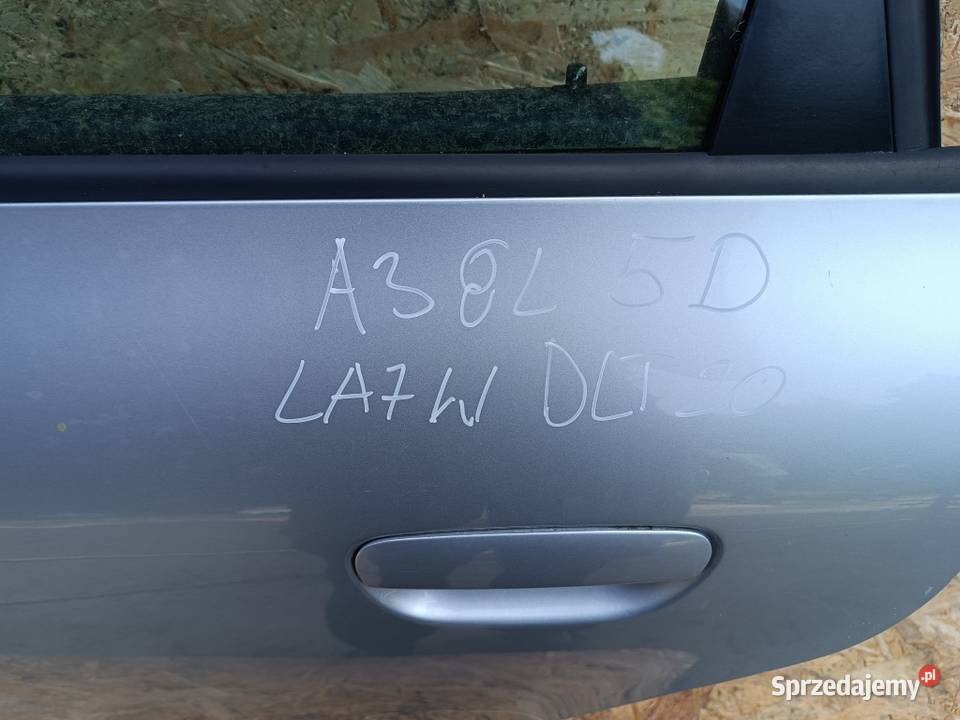 AUDI A3 8L 5D DRZWI TYŁ LEWY LEWE KOD LAK LA7W Słowikowo