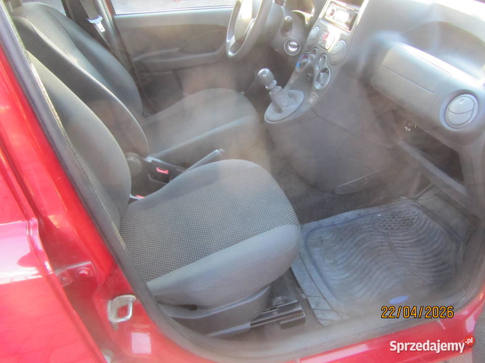 ładna z małym przebiegie i gazem 150000km Łowicz