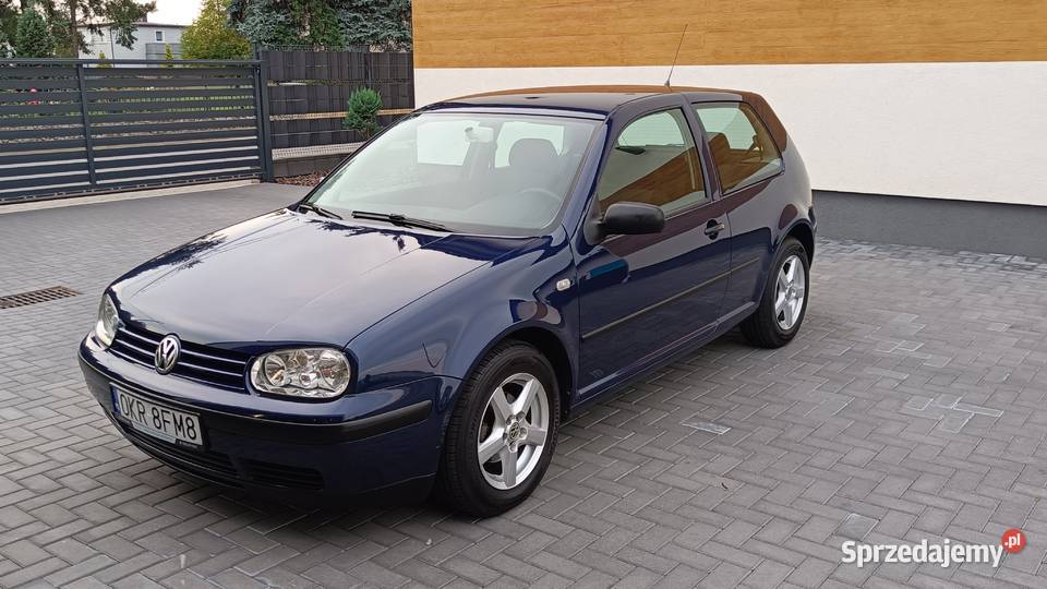 Volkswagen Golf 4 16 benzyna Zdzieszowice sprzedam
