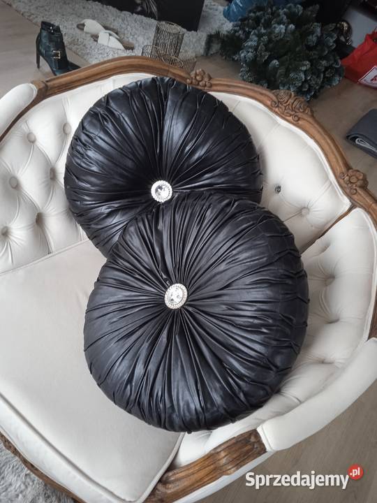 Ozdobne poduszki 2sztuki czarny sprzedam