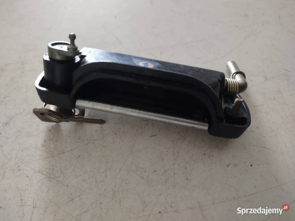 FIAT 126 P KLAMKA ZEWNĘTRZNA PRAWA NOWA osobowe lubelskie Lublin