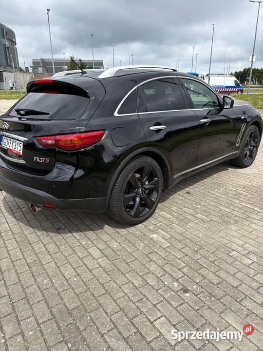 Infiniti FX37S skórzana tapicerka FX