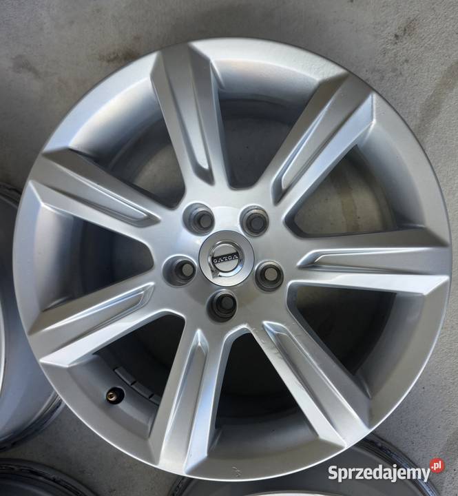 Alufelgi Volvo 17 5x108 Samochodowe Tarnowa