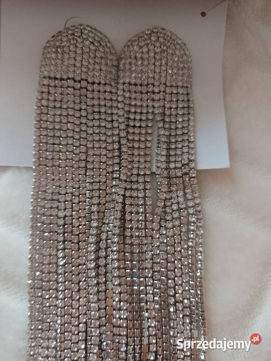 ASOSOgromnie długie kolczyk wieczorowe z Londynu Dla kobiet