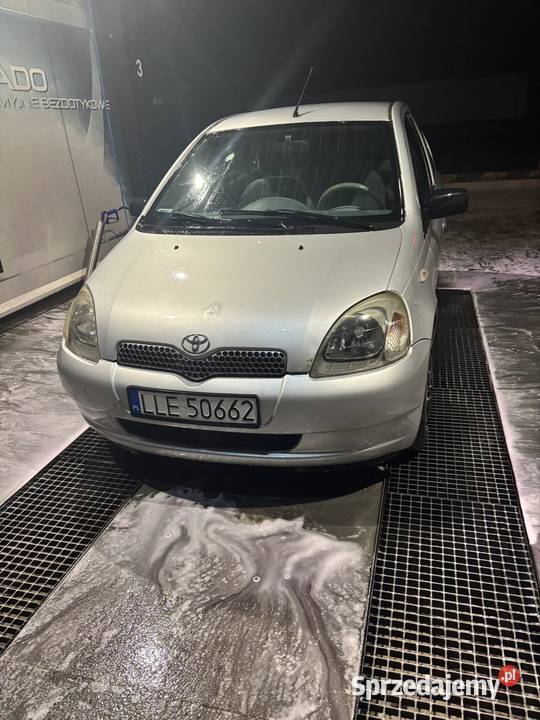 Toyota Yaris 13 CD Rzeczyca-Kolonia