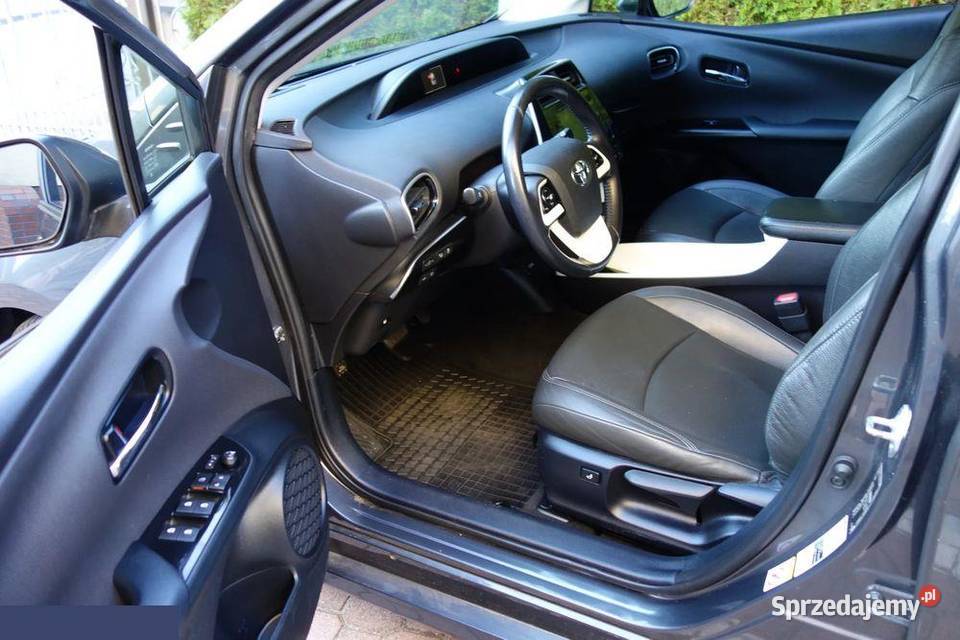 Toyota Prius 18 Hybrid Prestige 122 2016r