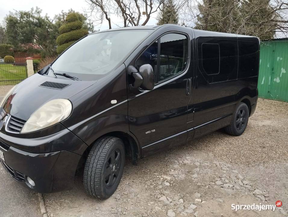 Sprzedam Renault Trafic czarny Strachocina