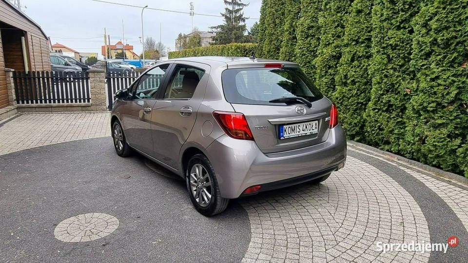 Toyota Yaris LIFT 6 Bieg Kamera Cofania 13 nieuszkodzony Płońsk