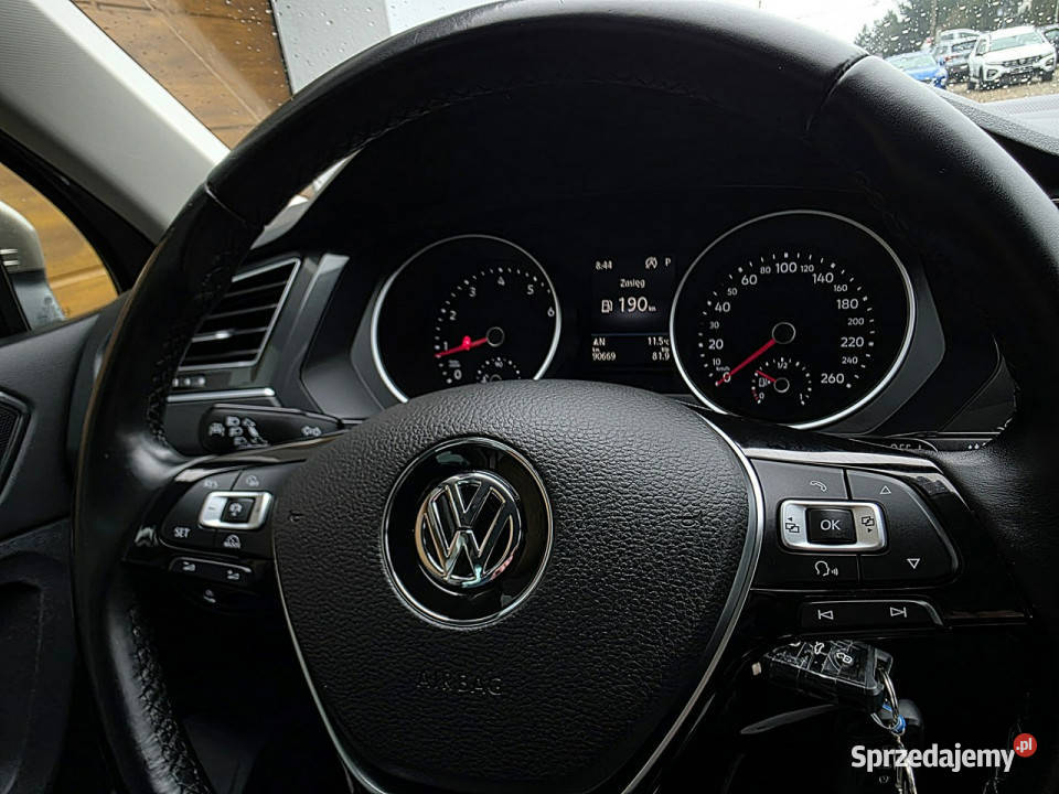 Volkswagen Tiguan serwis ASO nawigacja Full Led elektryczne lusterka Rydułtowy