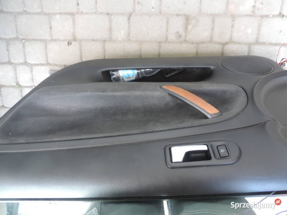 VW PASSAT B5 SEDAN DRZWI PRAWE PRZEDNIE LB7Z części blacharskie Nowy Sącz