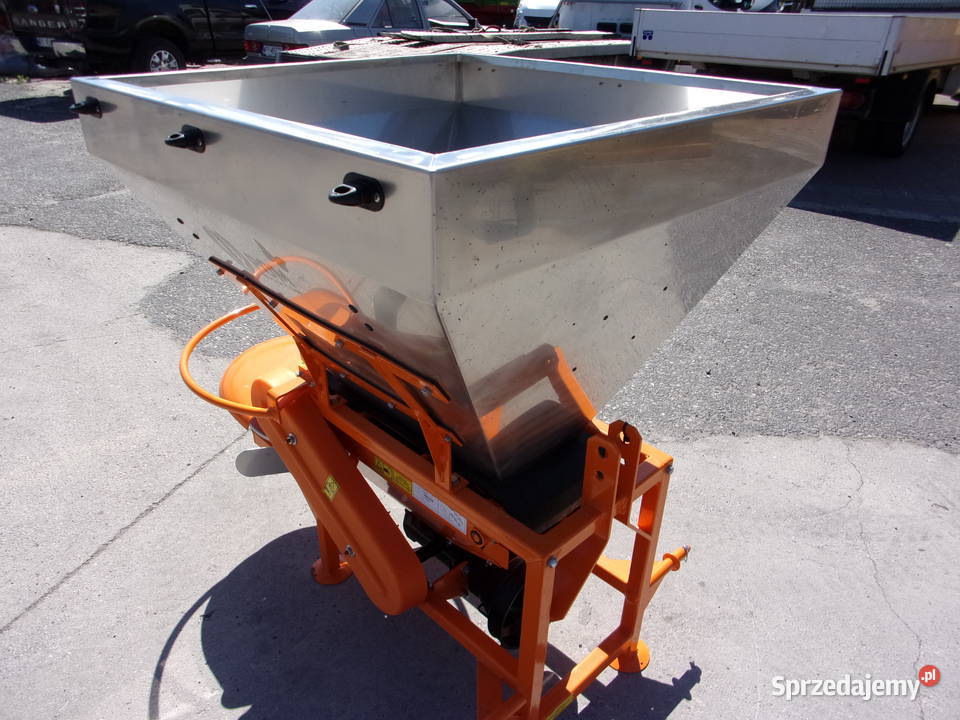 Rozsiewacz nawozów zawieszany MOTYL POM Augustów Rozsiewacze nawozów Opoczno