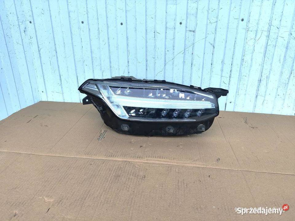 VOLVO XC90 II LIFT FULL LED LAMPA PRAWA PRZÓD