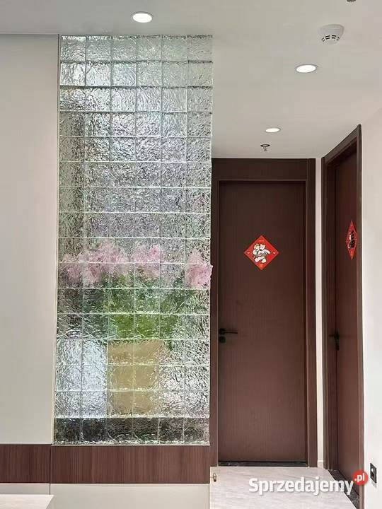 Cegła szklanaLuksery Cegły szklane Pustaki Łopienno