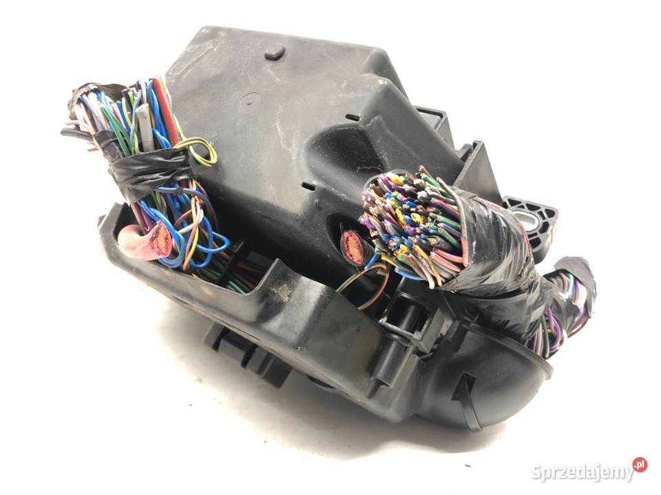 SKRZYNKA BEZPIECZNIKÓW JAGUAR FPACE GX7314A076DA sprzedam