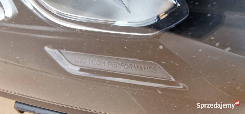 MERCEDES AKLASA W177 REFLEKTOR LAMPA PRAWA Bieleń