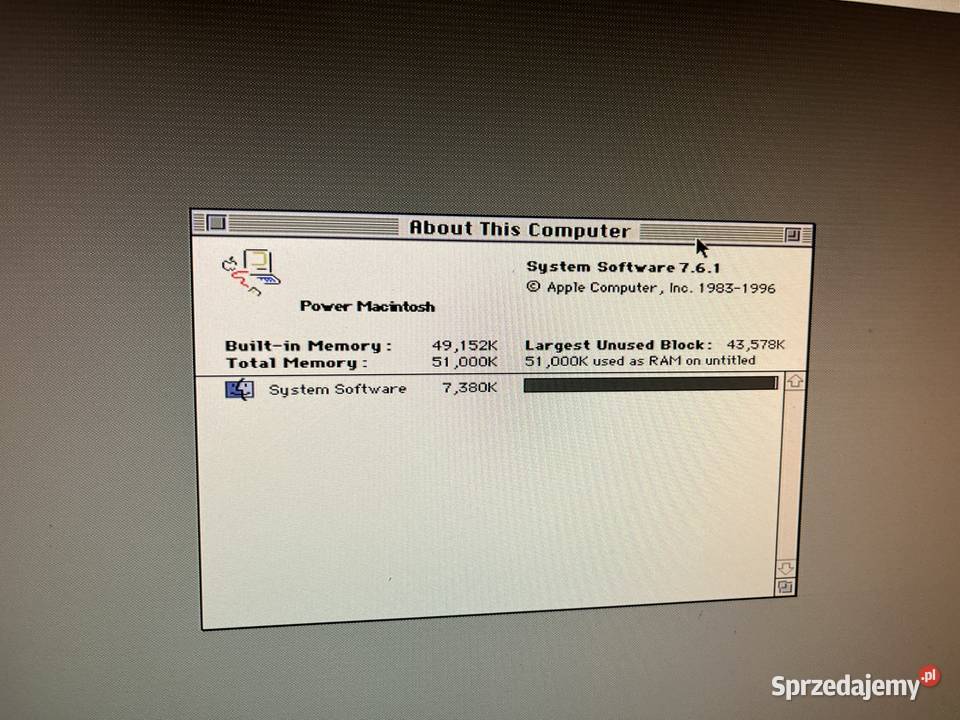 Zabytkowy komputer Apple Power Macintosh 720090 Brzana