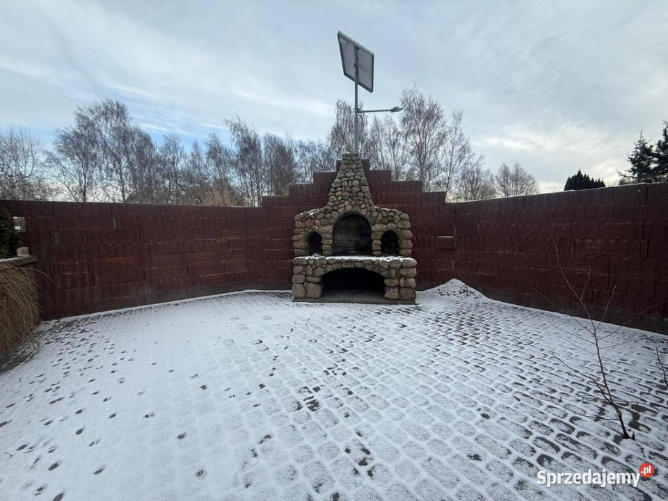 Dom wolnostojący 260 m działka 1040m2 Dołuje dachówka zachodniopomorskie