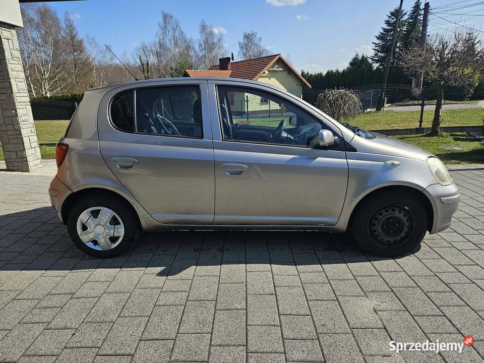 Yaris prywatnie NOWE OPONY Pszczyna sprzedam