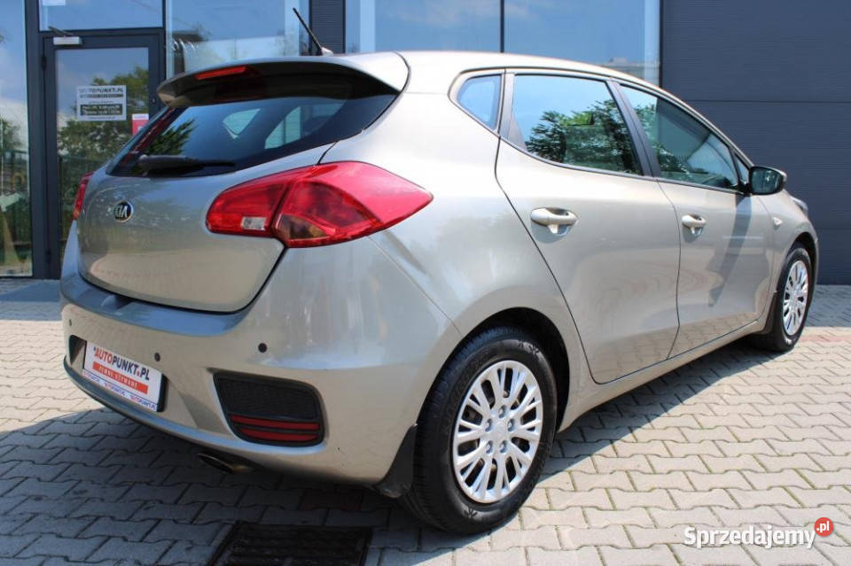 KIA Ceed 2016r Salon Serwis ASO Niski Przebieg benzyna Warszawa sprzedam