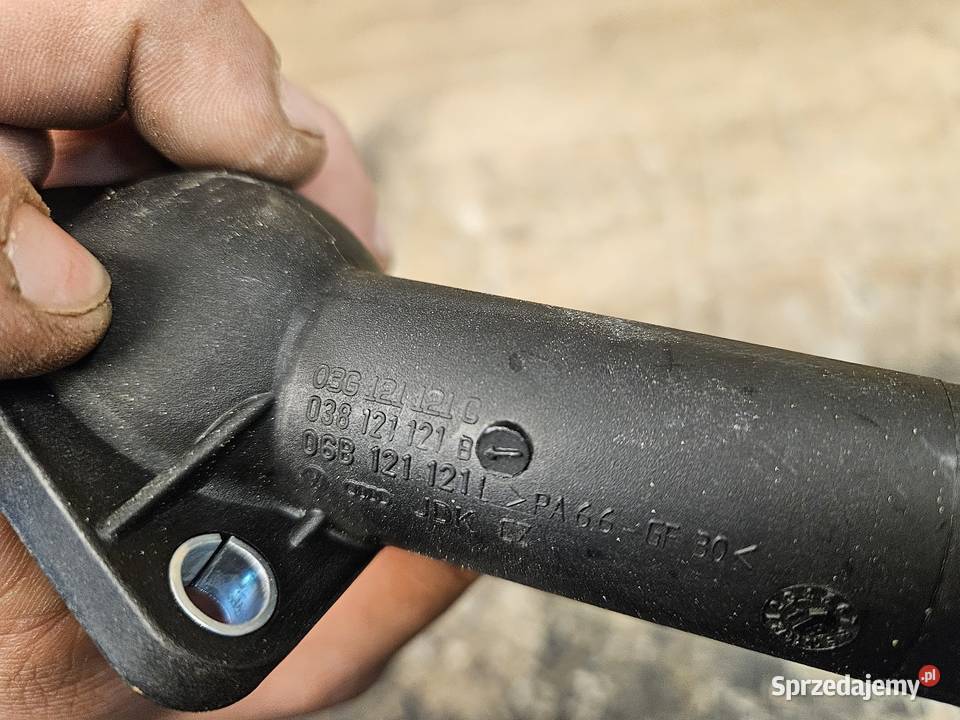 VW KRÓCIEC WODY TERMOSTATU 038121121B osobowe Międzychód sprzedam