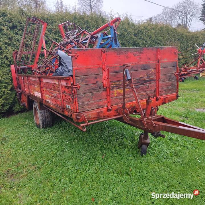 Rozrzutnik obornika 3 tony do c330 mf Strauttman Ropa