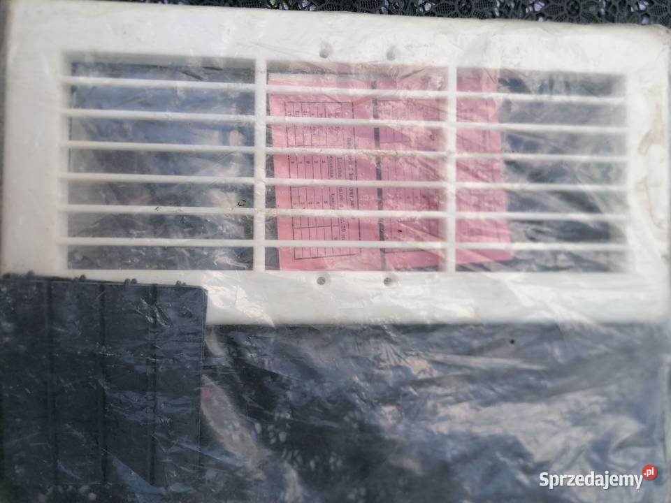 Kratka wentylacyjna z żaluzją stałą 30x14biała Łódź
