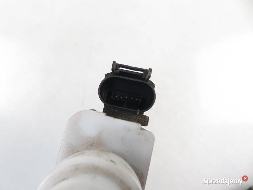 ZAMEK PRAWY PRZEDNI AUDI A4 B5 4D1837016D małopolskie