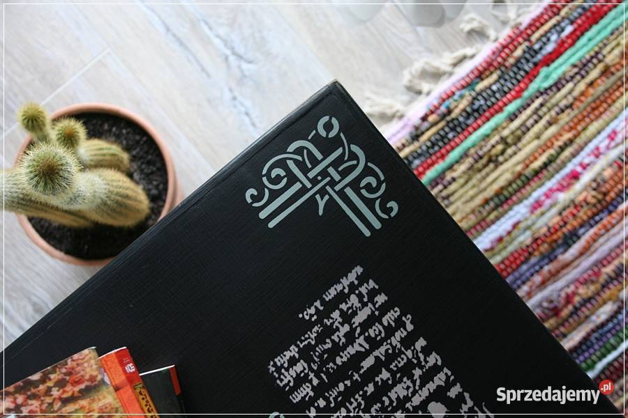 STOŁEKstolik kawowymałyręcznie odnowiony