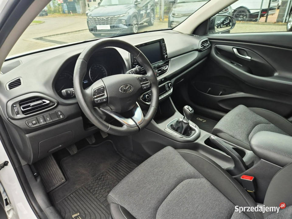 Hyundai i30 10 TGDI 6MT 120 WersjaSmart Pakiet Łódź sprzedam