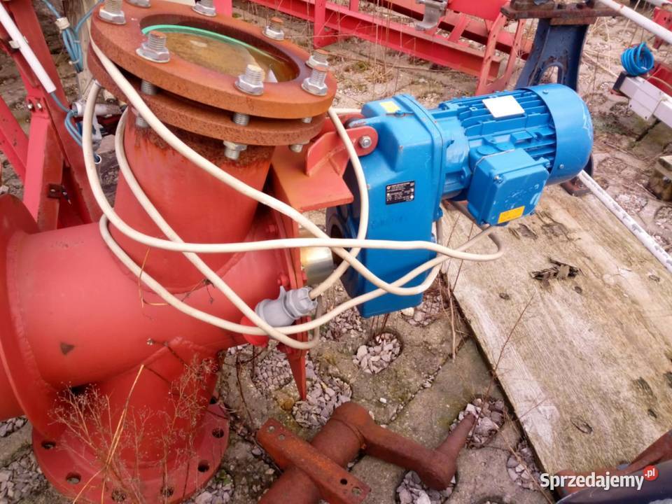 PODAJNIK SLIMAKOWY Z PŁASZCZEM WODNO PAROWYM I