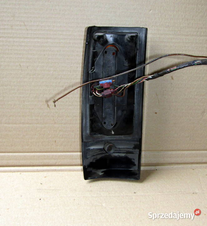 LAMPA TYLNA PRAWA OPEL KADETT D KOMBI Mysłaków