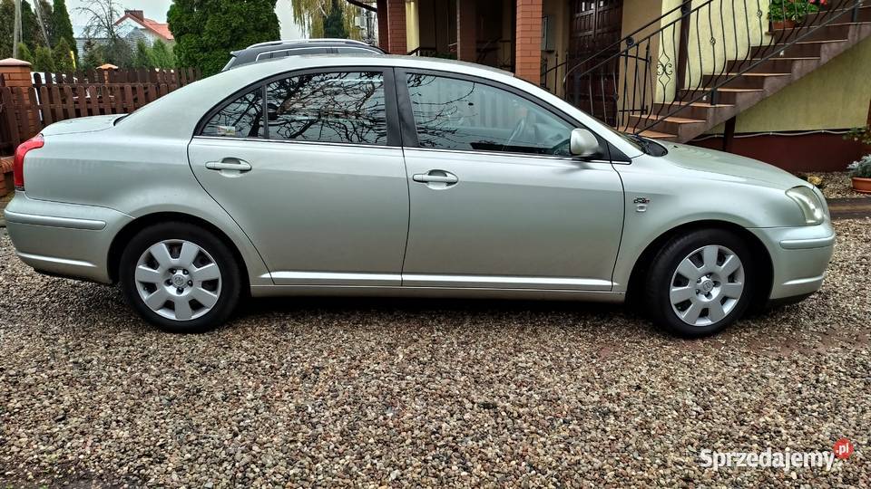 Toyota Avensis 20 D4D Sedan 2005r Zabdana Avensis Toruń sprzedam