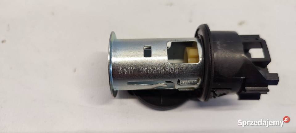 VW TIGUAN II GNIAZDO ZAPALNICZKI 12V 1K0919309