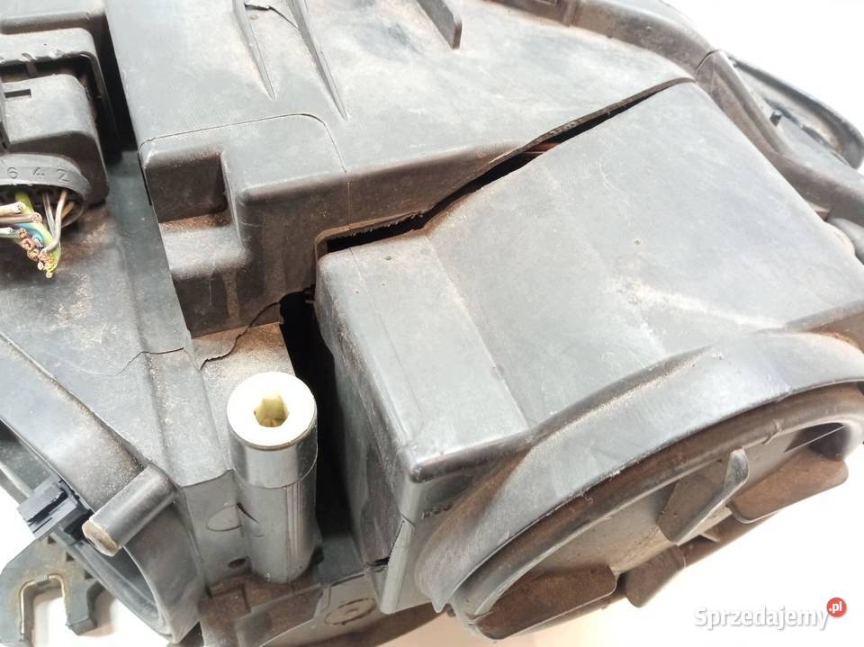 LAMPA PRZÓD PRAWA XENON EUROPA Audi A4 IV Lampy przednie świętokrzyskie