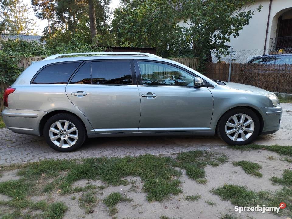 Toyota Avensis T25 18 Zalesie Górne sprzedam