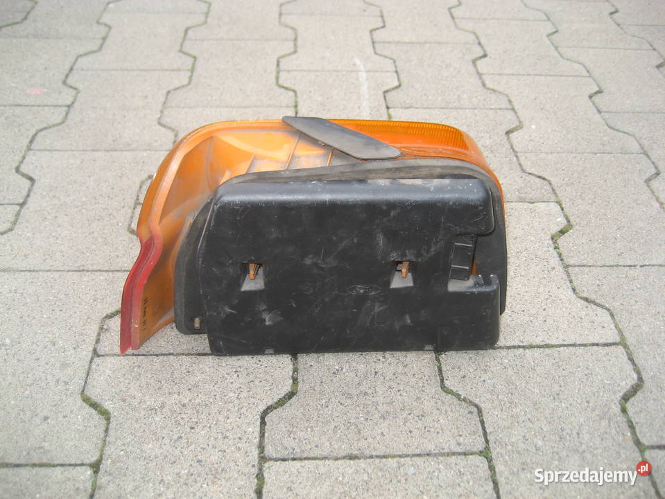 ford escort 9092r lampa tyl lewa prawa wielkopolskie Rakoniewice