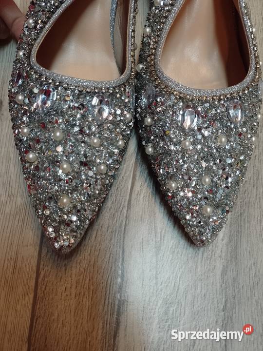 4344 Srebrne bogato zdobione czółenka wieczorowe Kraków