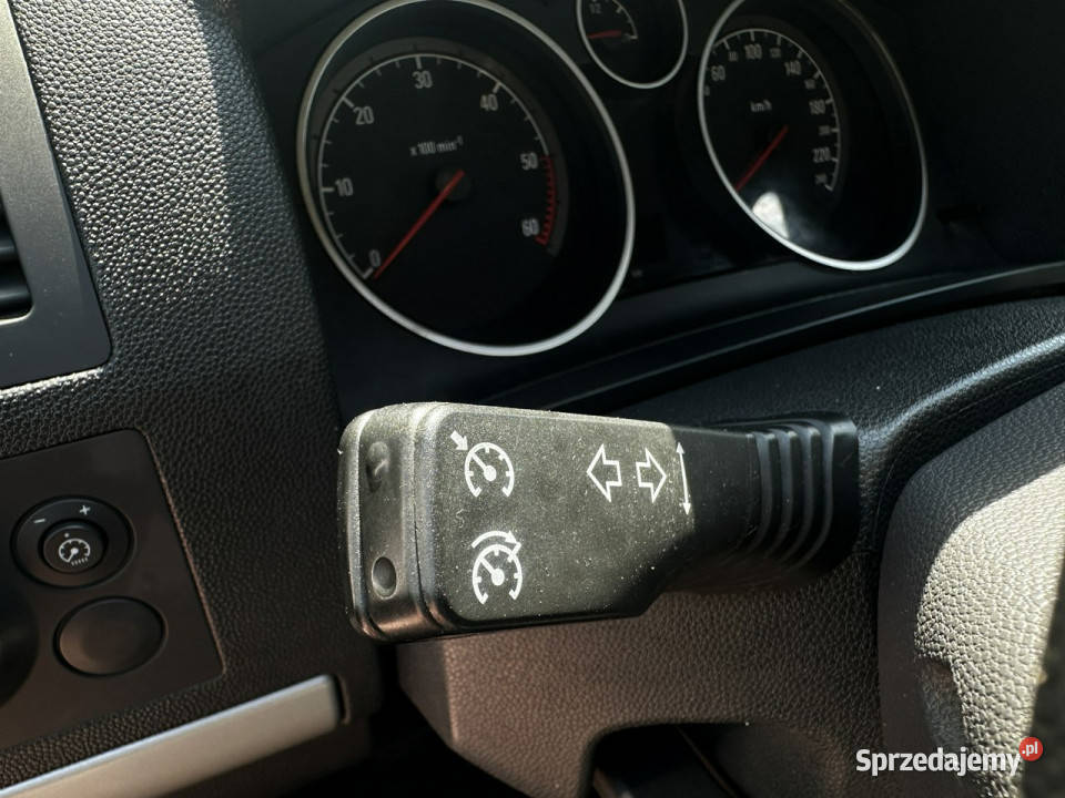 Opel Zafira Opel Zafira do przewozu osób srebrny dolnośląskie