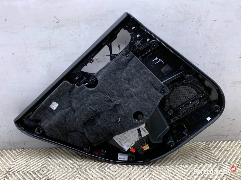 BOCZEK DRZWI PRAWY TYŁ AUDI A7 C8 SportowyCoupe osobowe