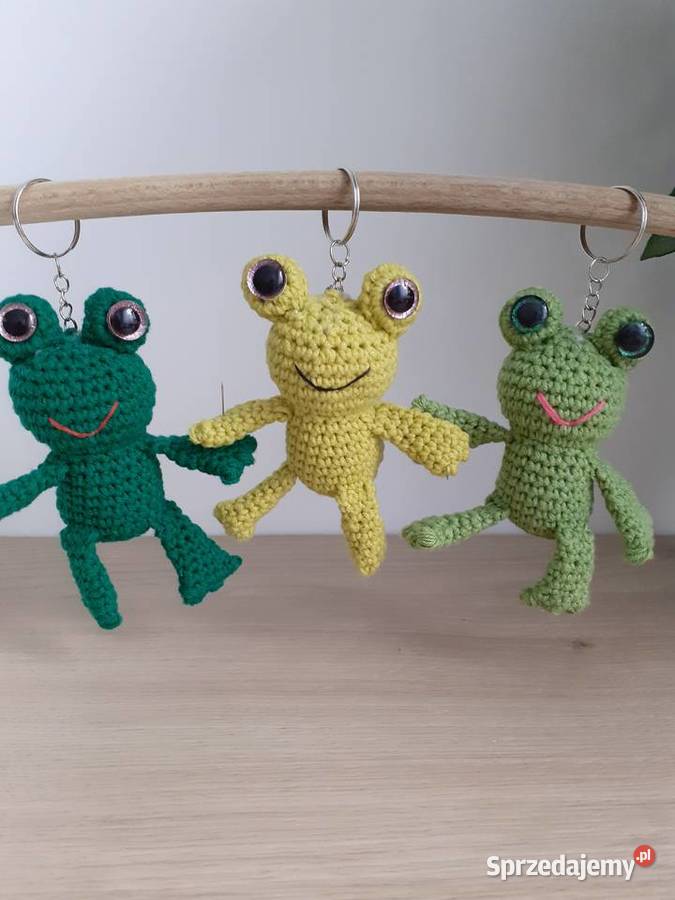Żabka breloczek zrobiony z włóczki na szydełku Kraków