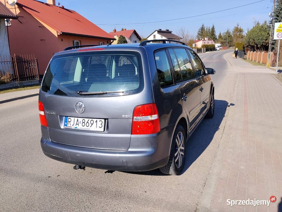 VW Touran 2005 16 benzyna 271000km Jarosław