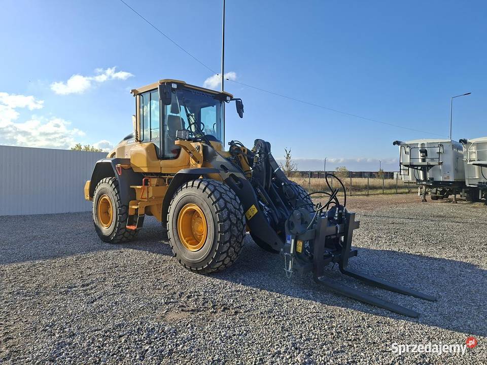 Ładowarka kołowa VOLVO L60H2 widły karetka Warszawa sprzedam