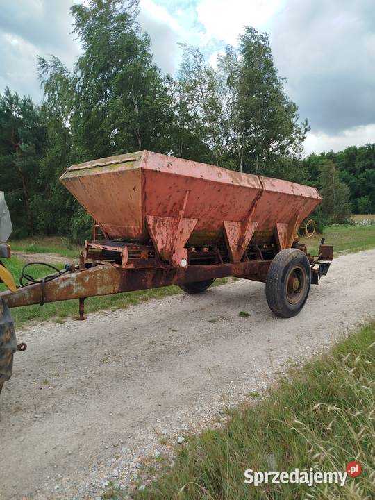 Rozsiewacz nawozów wapna rcw5 rcw3 rcw1 motyl Sieradz